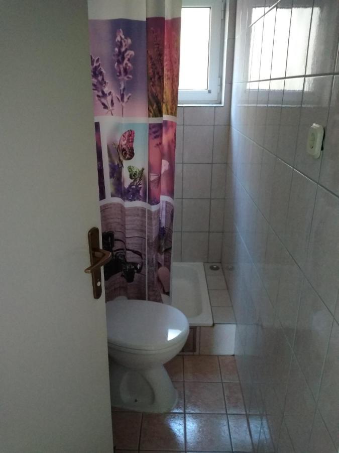 Apartment for 6 in Makarska centar Exteriör bild