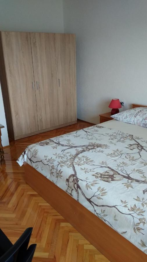 Apartment for 6 in Makarska centar Exteriör bild