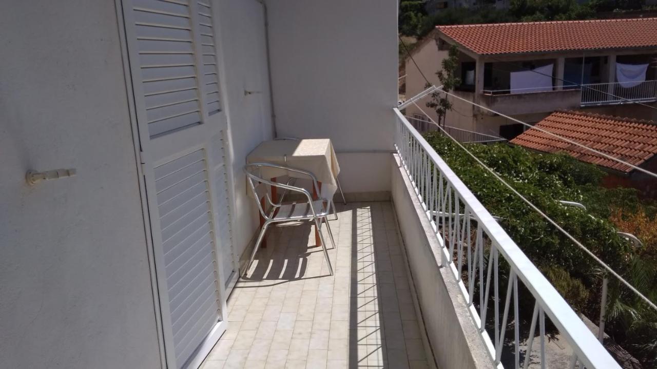 Apartment for 6 in Makarska centar Exteriör bild