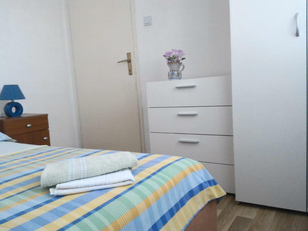 Apartment for 6 in Makarska centar Exteriör bild