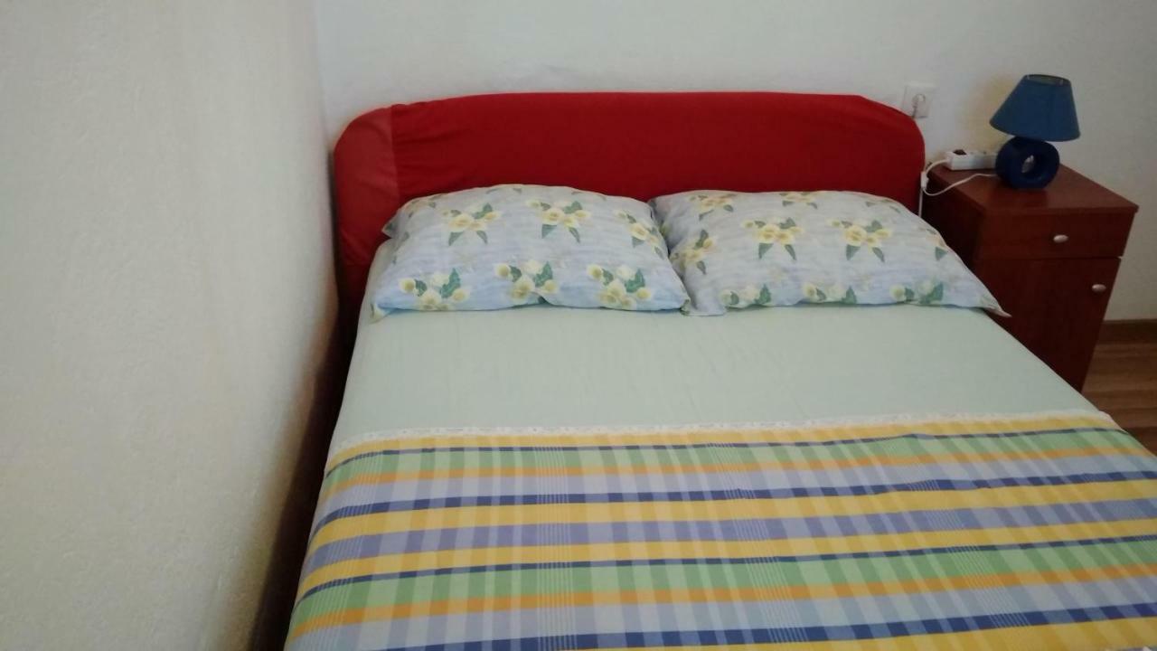 Apartment for 6 in Makarska centar Exteriör bild